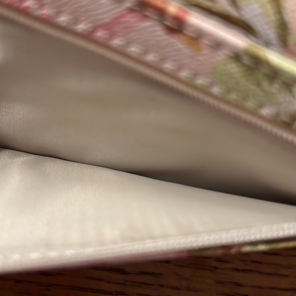 Guess Wallet, light pink with green and white - Picture 9 of 9